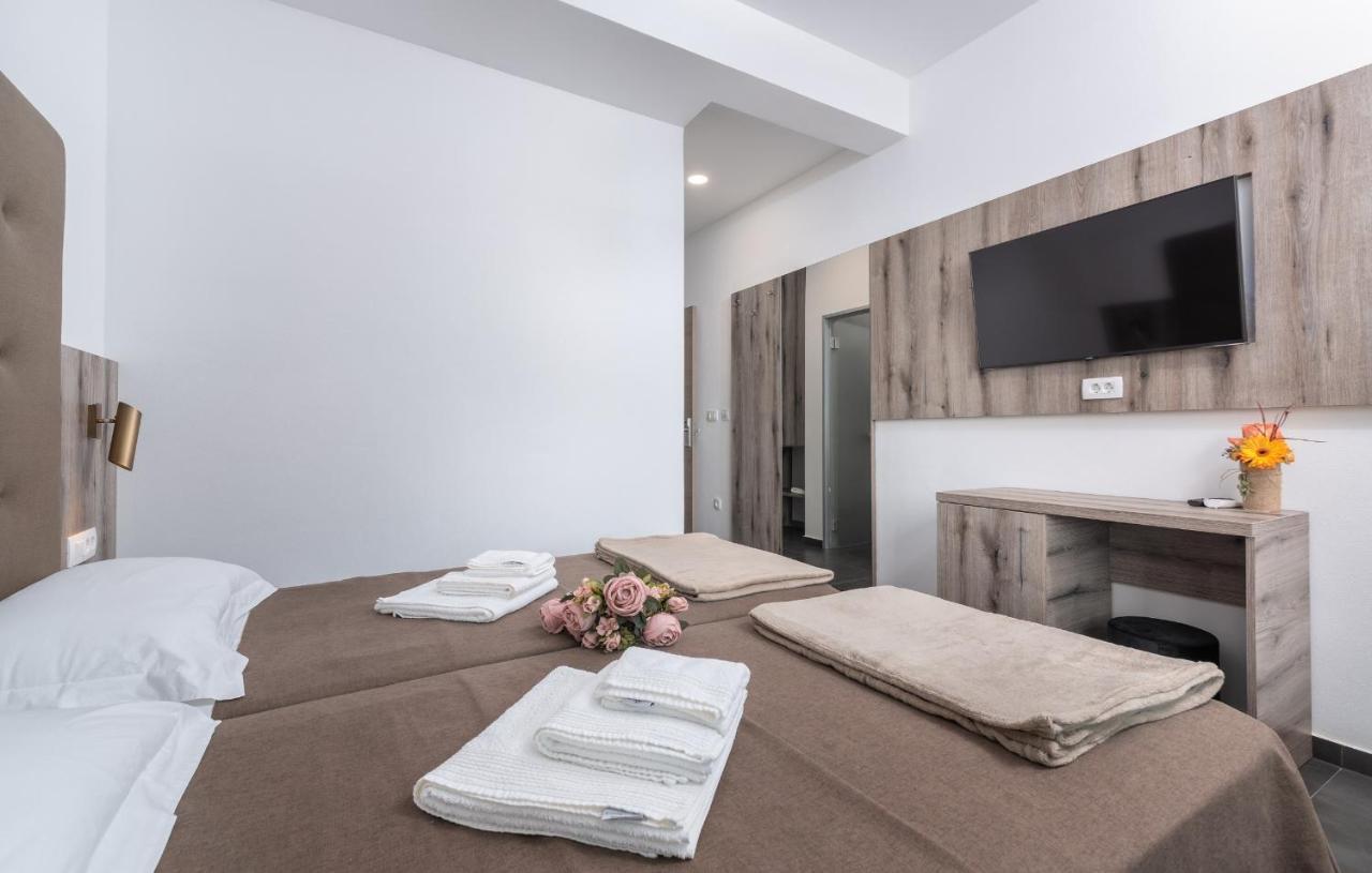 Residence Center B&B Materada Porec Bagian luar foto