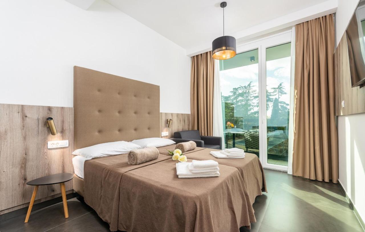 Residence Center B&B Materada Porec Bagian luar foto