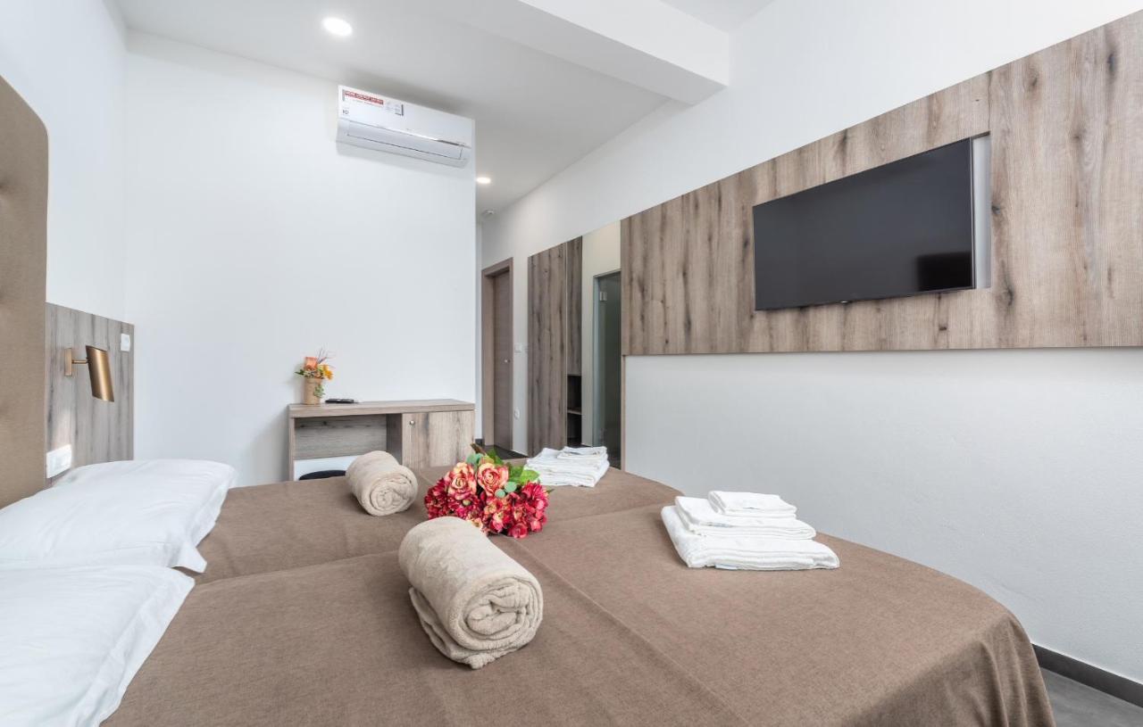 Residence Center B&B Materada Porec Bagian luar foto